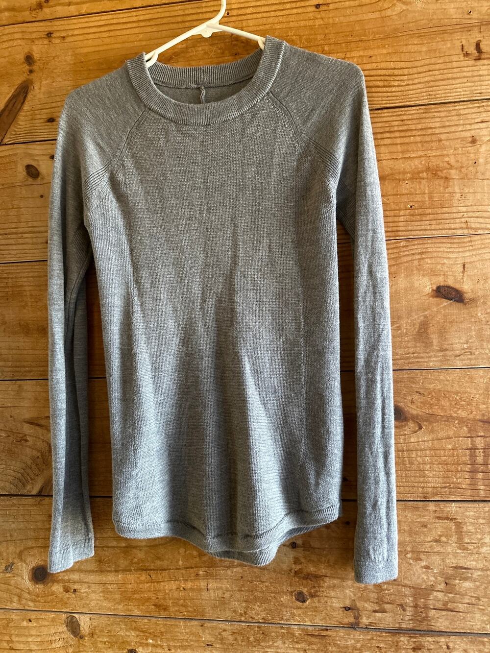 Lululemon Cabin Yogi Long Sleeve Pullover 100% Wool